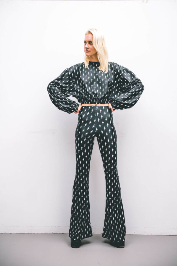 Thunder Oversized Crop sweatshirt - Typelove