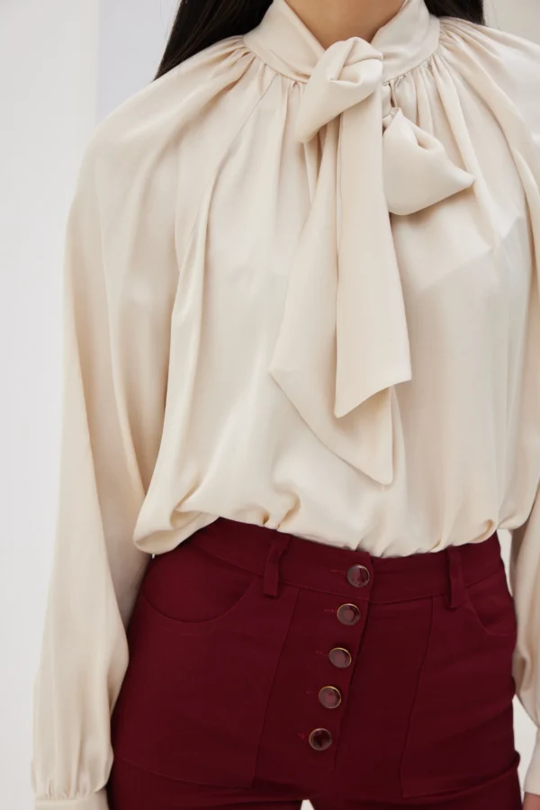 Μπλουζά με Φουλάρι