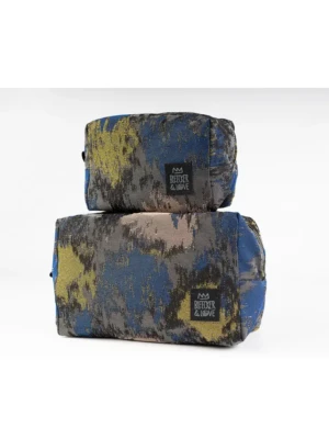 AMAZON BLUE POUCH