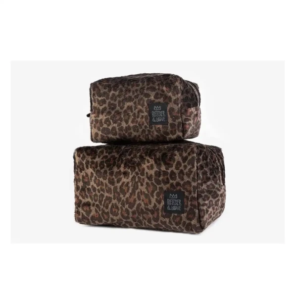 FAUX FUR pouch