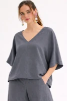 Μπλούζα σε loose γραμμή