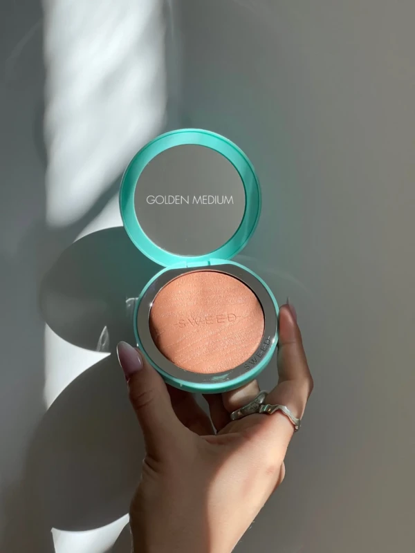 The Bronzing Powder – Golden Medium