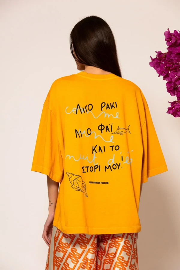 Oversized T-shirt with print in Orange