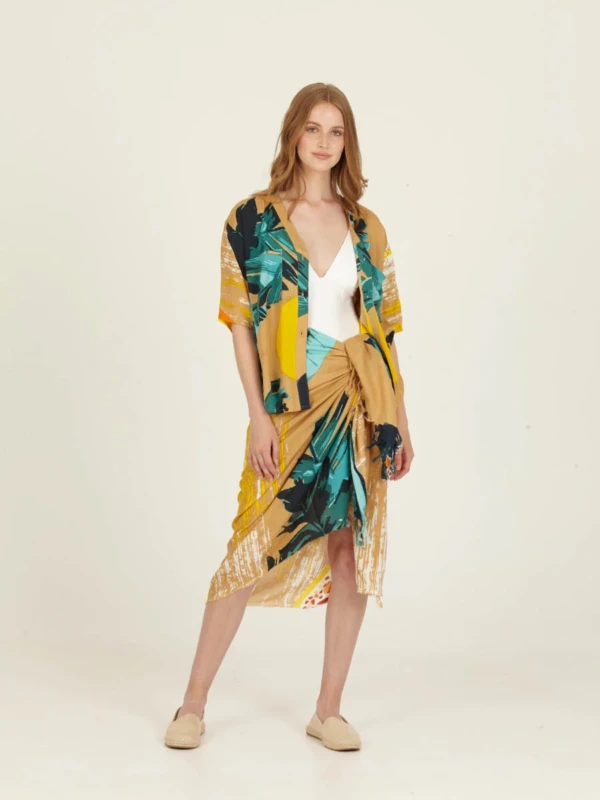 SIESTA cropped shirt